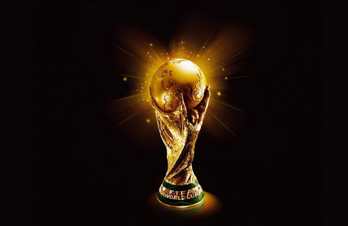 年度连斩55球！姆巴佩冲击C罗纪录，奋力创皇马历史新篇章（一年轰入55球！姆巴佩追击C罗纪录，力创皇马新纪元）