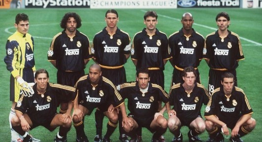 跟队记者：VAR竟然认为米兰对阵帕尔马时的点球是萨56的犯规（队记：VAR认定米兰对帕尔马那粒点球源于萨56犯规）