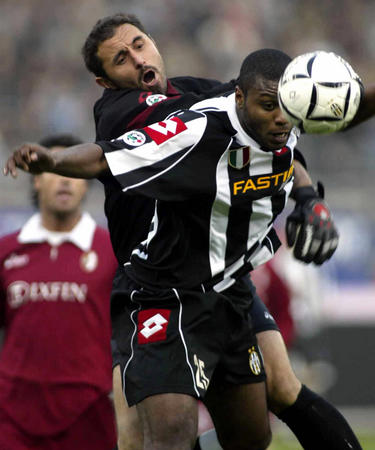 CBA：山东男篮主场不敌辽宁（CBA：山东主场负于辽宁男篮）