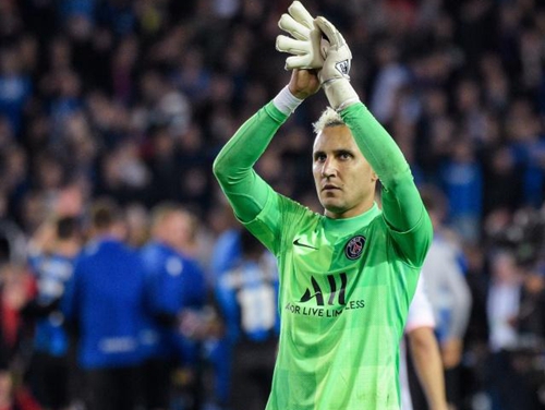 被与梅西比较？伦纳特-卡尔：我不能和他相比，他是我的偶像（回应被拿来与梅西比较，伦纳特-卡尔：无法相提并论，他是我的偶像）