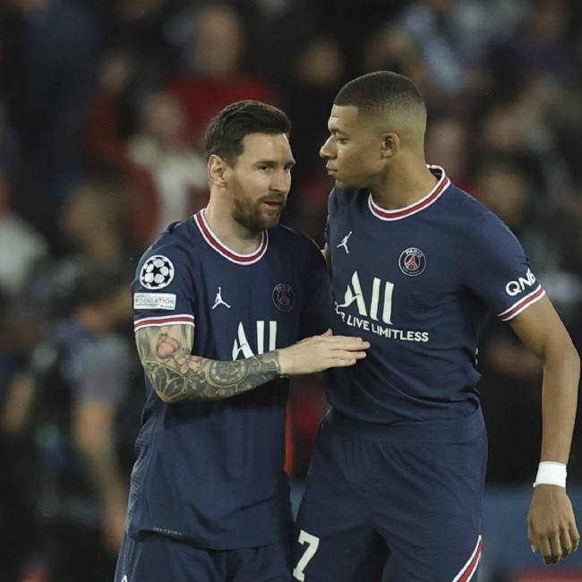 迪马：递补入选意大利国家队的坎比亚吉因小腿不适退出集训营（迪马：因小腿不适，递补入选意大利国家队的坎比亚吉已退出集训营）