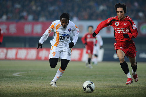 一日英超动向：阿森纳再次截胡切尔西，曼联前锋递交转会申请（英超一日速报：阿森纳再抢切尔西目标，曼联前锋申请离队）