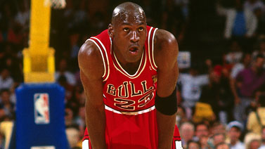 官方：伊萨克踝关节损伤+腓骨骨折，目前已成功手术归期未定（官宣：伊萨克踝伤伴腓骨骨折，手术顺利，复出时间待定）