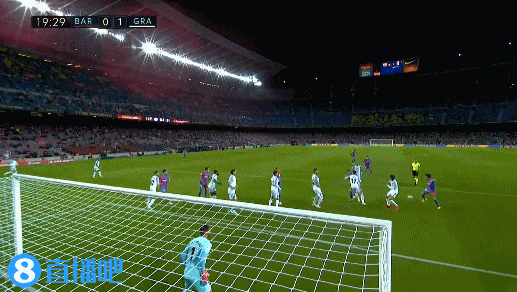 2球3助攻闪耀全场，奥利塞当选拜仁6-2弗赖堡最佳球员