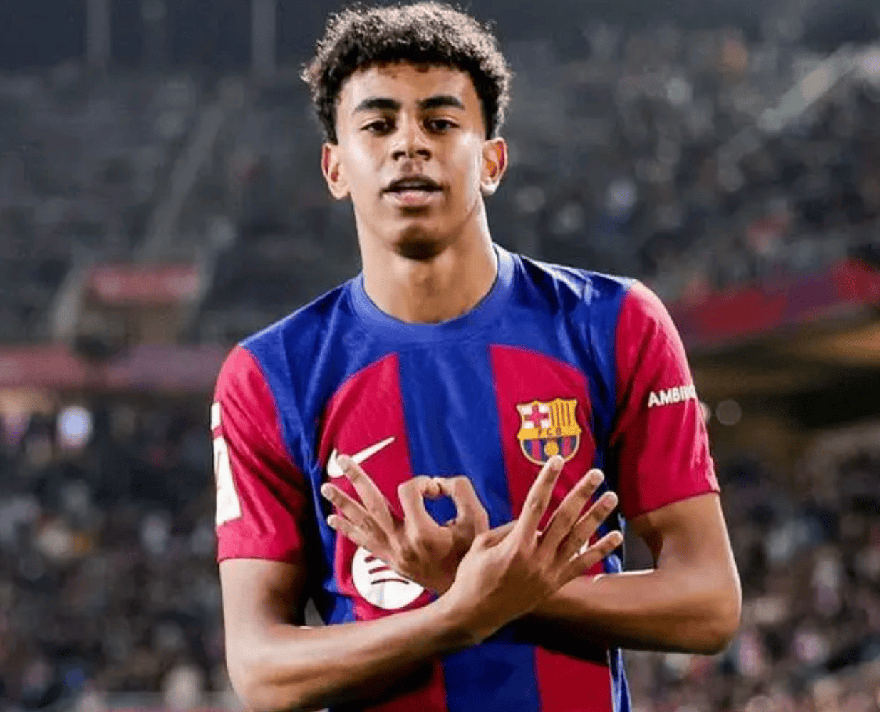 篮球篮网主力球员赛后受媒体采访（篮网队核心球员赛后接受媒体采访）