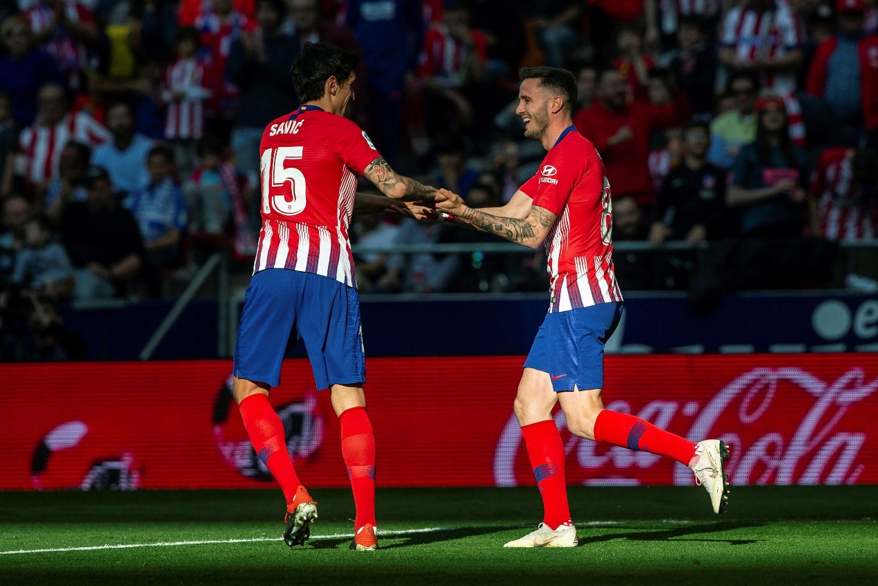 手感不错！杨瀚森首节空接+勾手+三分，得到10分2板1助（手感火热！杨瀚森首节空接、勾手、三分齐开，砍下10分2板1助）