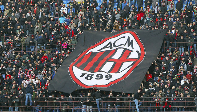 欧冠战报：孔德双响，克瑙夫破门，巴塞罗那2-1法兰克福（欧冠简报：孔德梅开二度，克瑙夫建功，巴塞罗那2-1力克法兰克福）