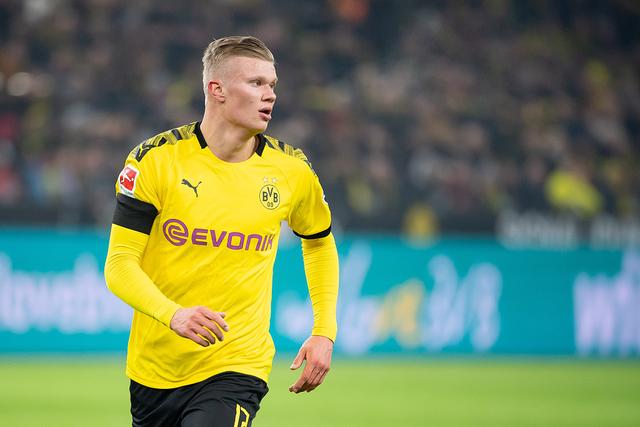 比利亚雷亚尔2-0赫塔费，布坎南破门，米卡塔泽锁定胜局（黄潜2-0力克赫塔费：布坎南先开纪录，米卡塔泽终结悬念）