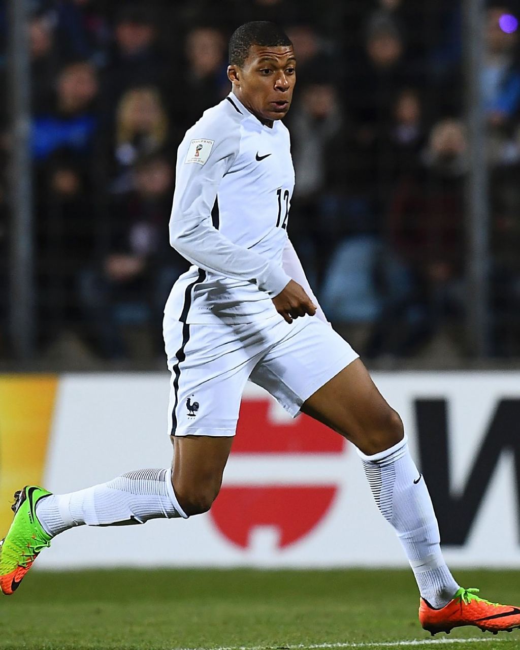 今夜无球队直通！美加墨世界杯已30支队伍晋级：欧洲区3席（今夜无人直接出线！2026美加墨世界杯已有30队晋级，欧洲区3席）